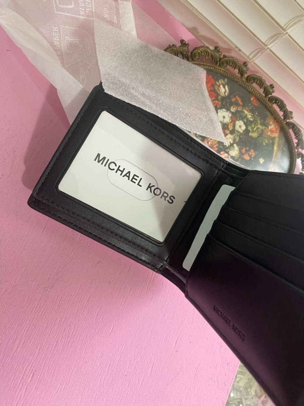 Michael Kors Men’s White  Wallet - Picture 2 of 6